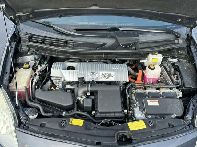 2013 Toyota Prius 5dr Hatchback Two - 23049697 - 34