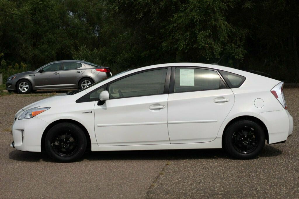 2013 Toyota Prius Three photo 15