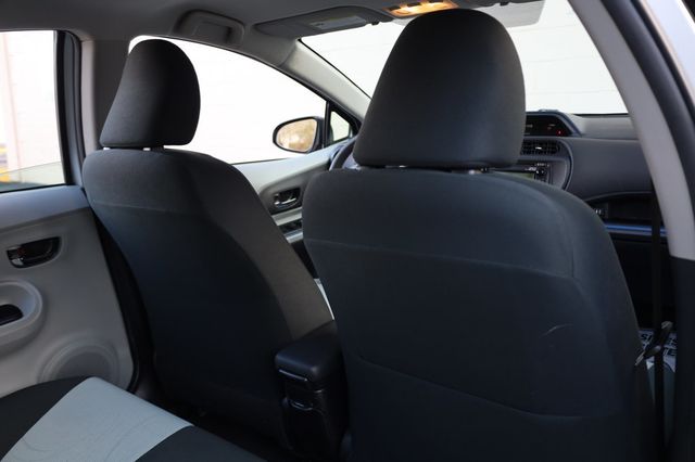 2013 Toyota Prius c  - 22969339 - 20