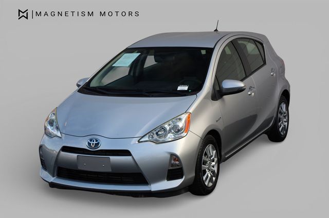 2013 Toyota Prius c  - 22969339 - 5