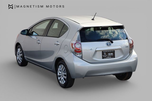 2013 Toyota Prius c  - 22969339 - 6