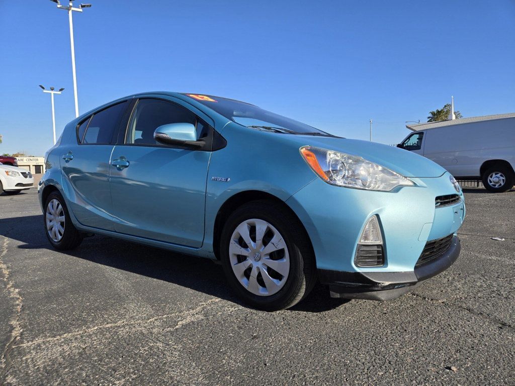 2013 Toyota Prius c 5dr Hatchback Two - 22634182 - 4