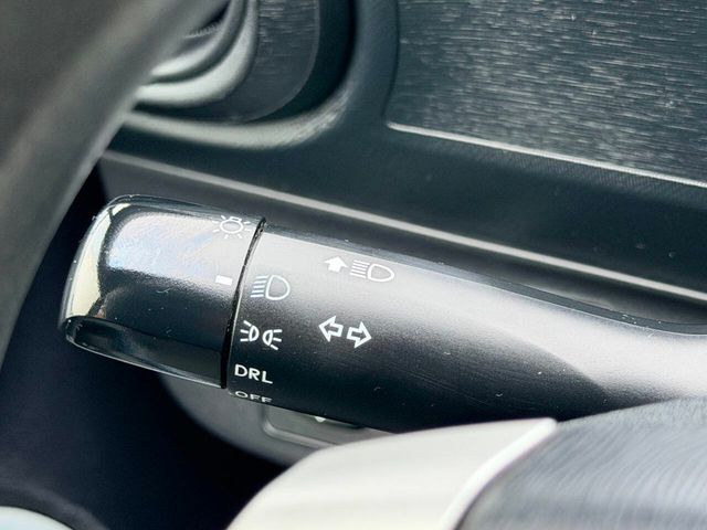 2013 Toyota Prius c 5dr Hatchback Two - 23023453 - 35