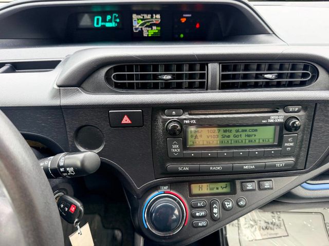 2013 Toyota Prius c 5dr Hatchback Two - 23023453 - 37