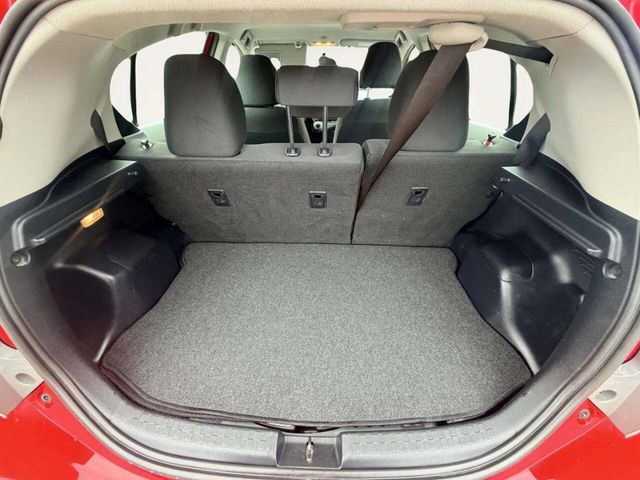2013 Toyota Prius c 5dr Hatchback Two - 23023453 - 4