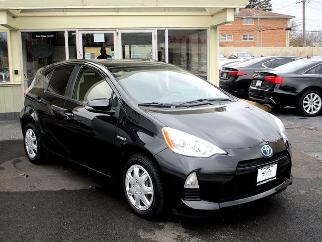 2013 Toyota Prius c 5dr Hatchback Two - 22376339 - 4