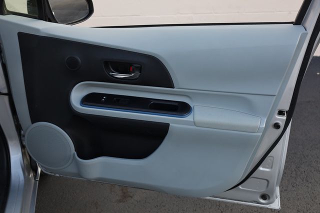 2013 Toyota Prius c 5dr Hatchback Two - 22969339 - 21