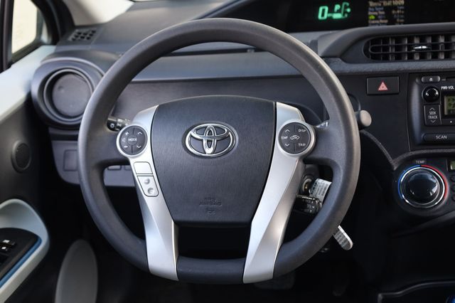 2013 Toyota Prius c 5dr Hatchback Two - 22969339 - 25