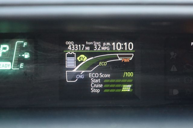 2013 Toyota Prius c 5dr Hatchback Two - 22969339 - 33