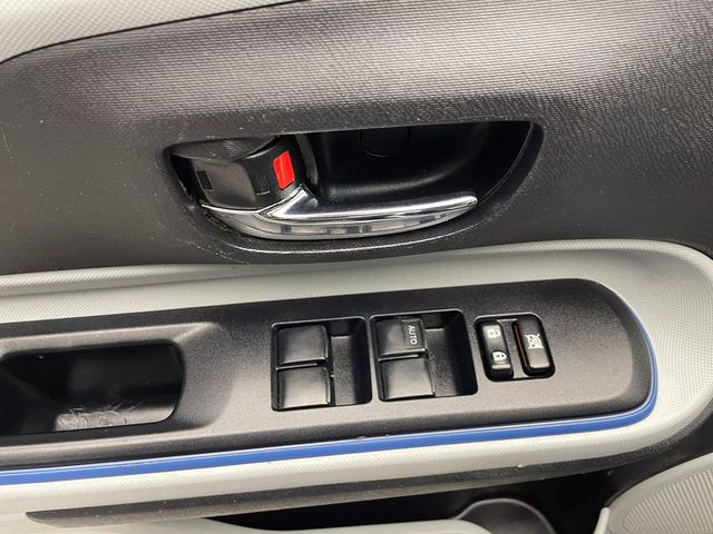 2013 Toyota Prius c 5dr Hatchback Two - 22980334 - 9