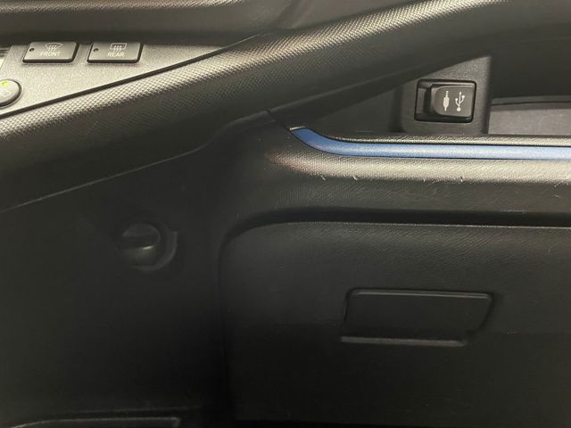 2013 Toyota Prius c 5dr Hatchback Two - 22980334 - 24