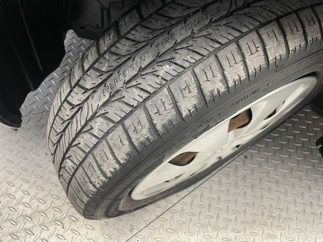 2013 Toyota Prius c 5dr Hatchback Two - 22980334 - 40