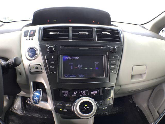2013 Toyota Prius v  - 22398265 - 16