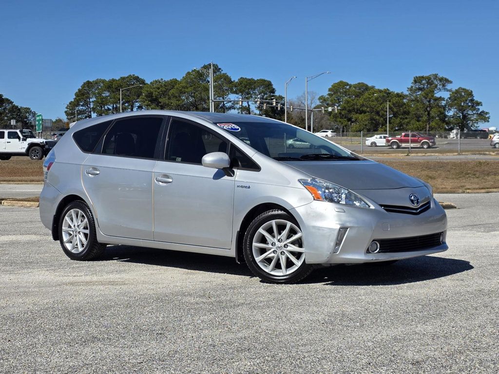2013 Toyota Prius v  - 22982682 | Video 1