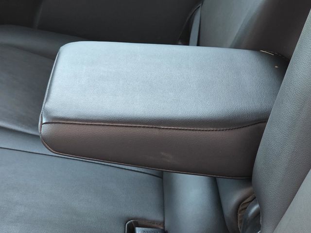 2013 Toyota Prius v  - 22982682 - 9