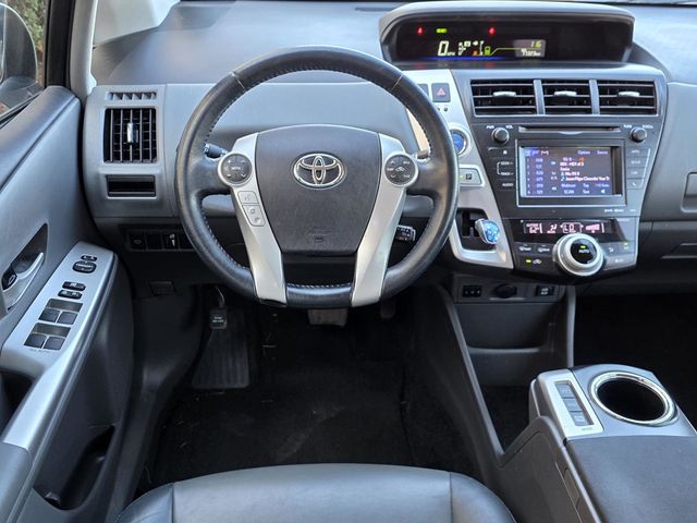 2013 Toyota Prius v  - 22982682 - 10