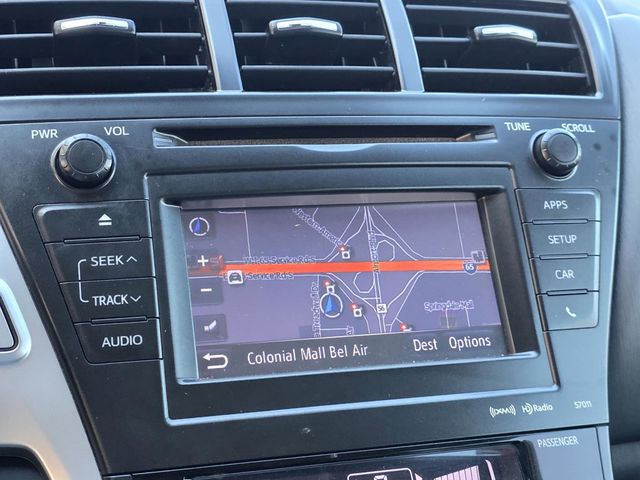 2013 Toyota Prius v  - 22982682 - 13