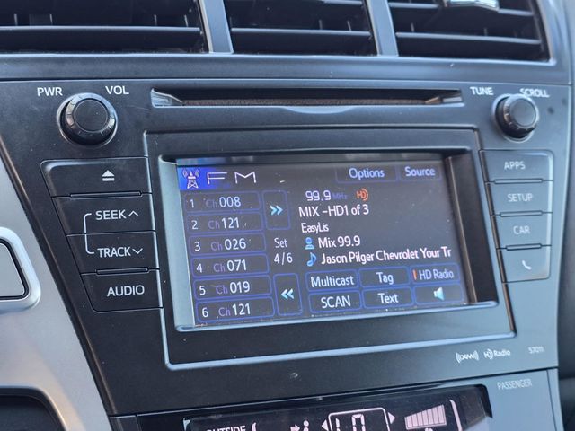 2013 Toyota Prius v  - 22982682 - 17