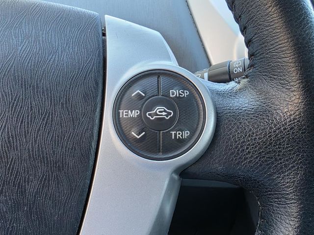 2013 Toyota Prius v  - 22982682 - 26