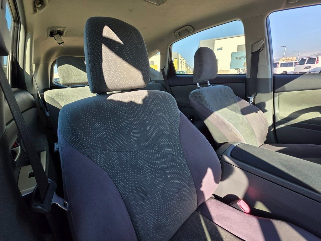 2013 Toyota Prius v  - 22960451 - 9