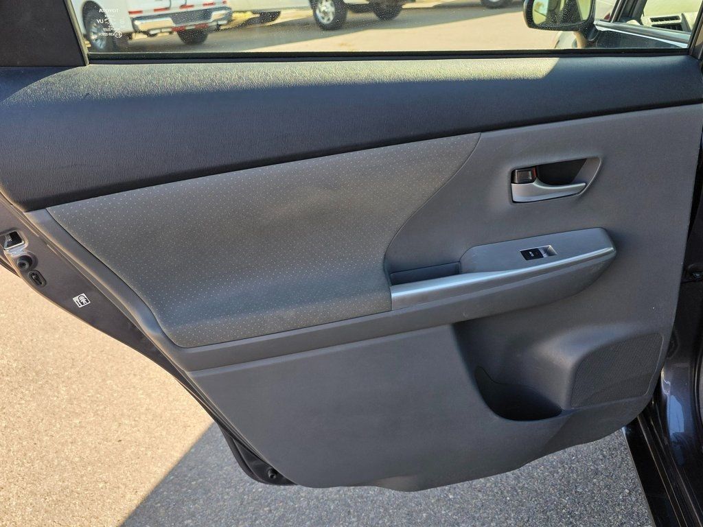 2013 Toyota Prius v  - 22960451 - 18