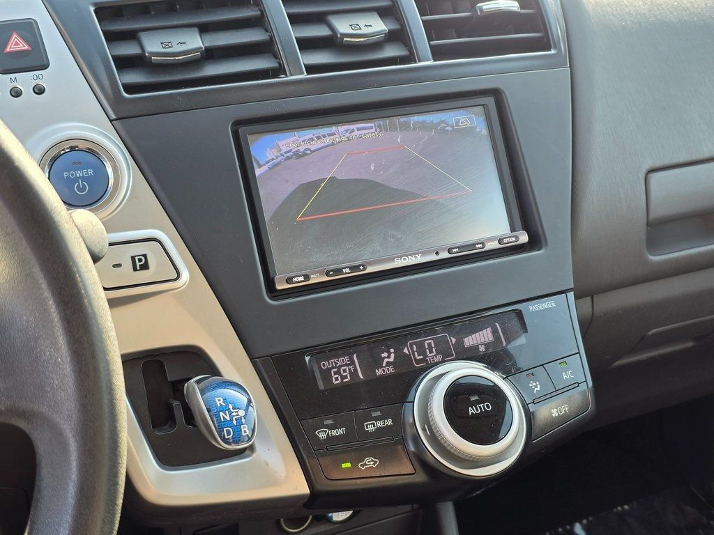 2013 Toyota Prius v  - 22960451 - 25