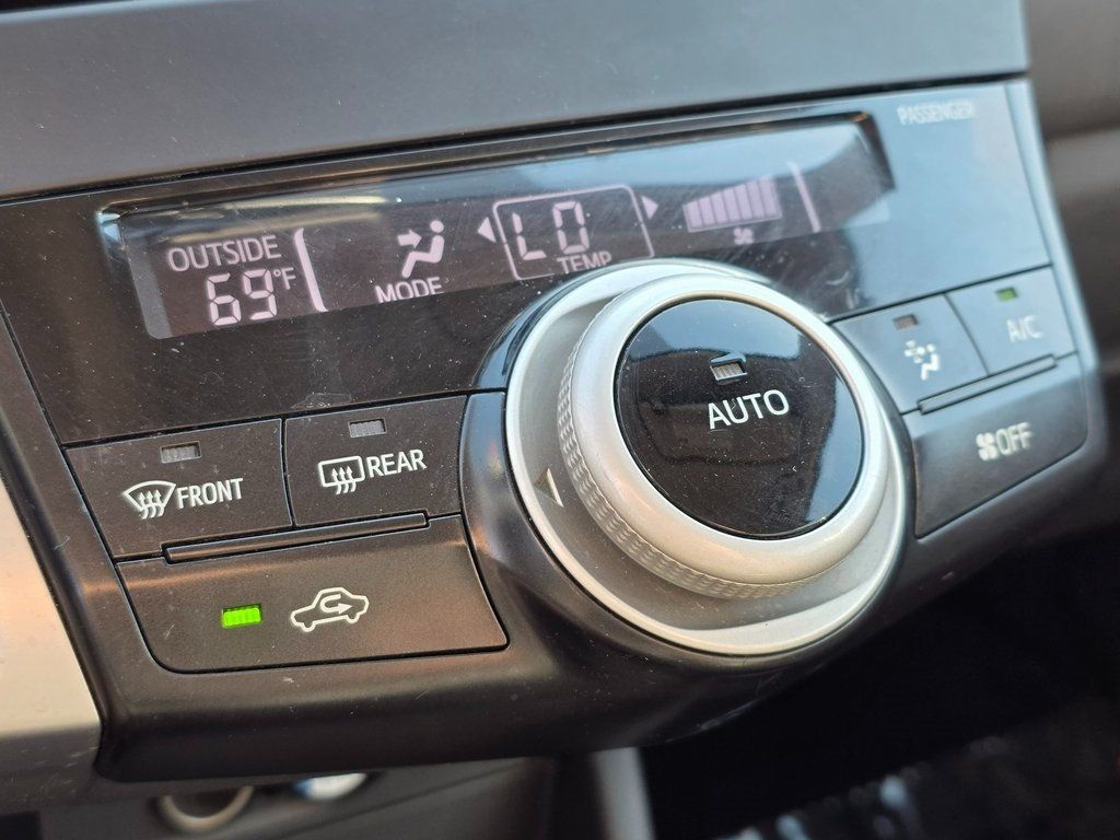 2013 Toyota Prius v  - 22960451 - 27