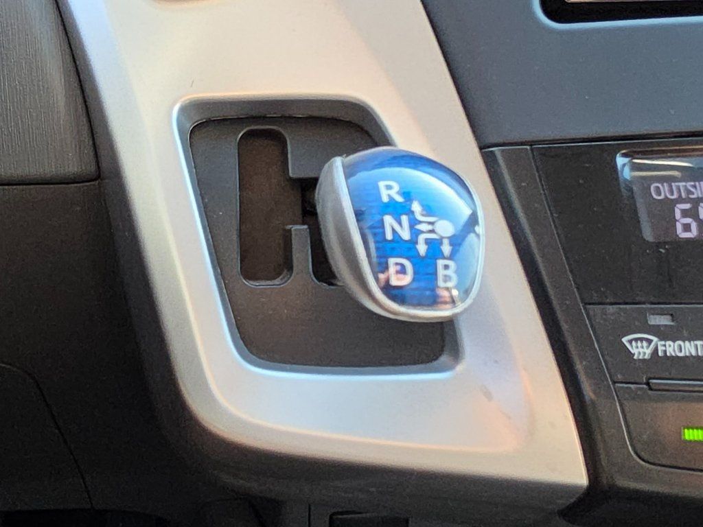 2013 Toyota Prius v  - 22960451 - 28