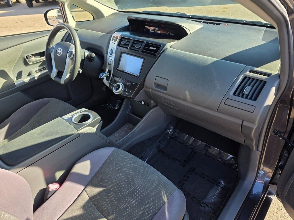 2013 Toyota Prius v  - 22960451 - 7