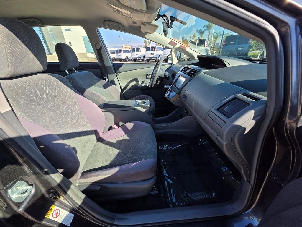 2013 Toyota Prius v  - 22960451 - 8