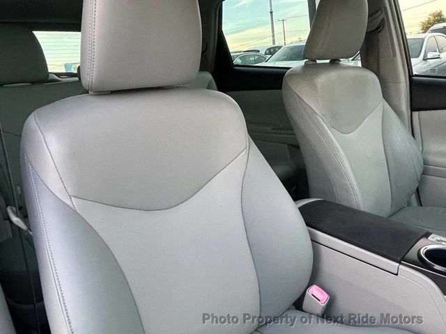2013 Toyota Prius v 2013 TOYOTA PRIUS V HYBRID FIVE LEATHER NEW TIRES 615-730-9991 - 23097931 - 9