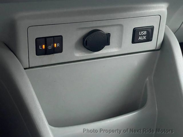 2013 Toyota Prius v 2013 TOYOTA PRIUS V HYBRID FIVE LEATHER NEW TIRES 615-730-9991 - 23097931 - 21