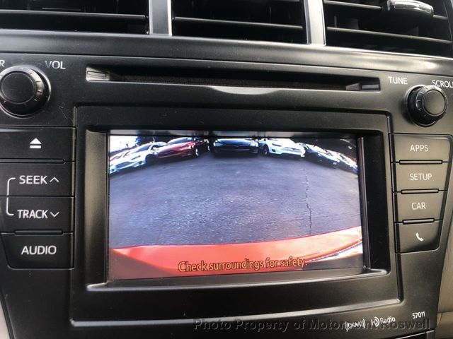 2013 Toyota Prius v 5dr Wagon Three - 20228811 - 19