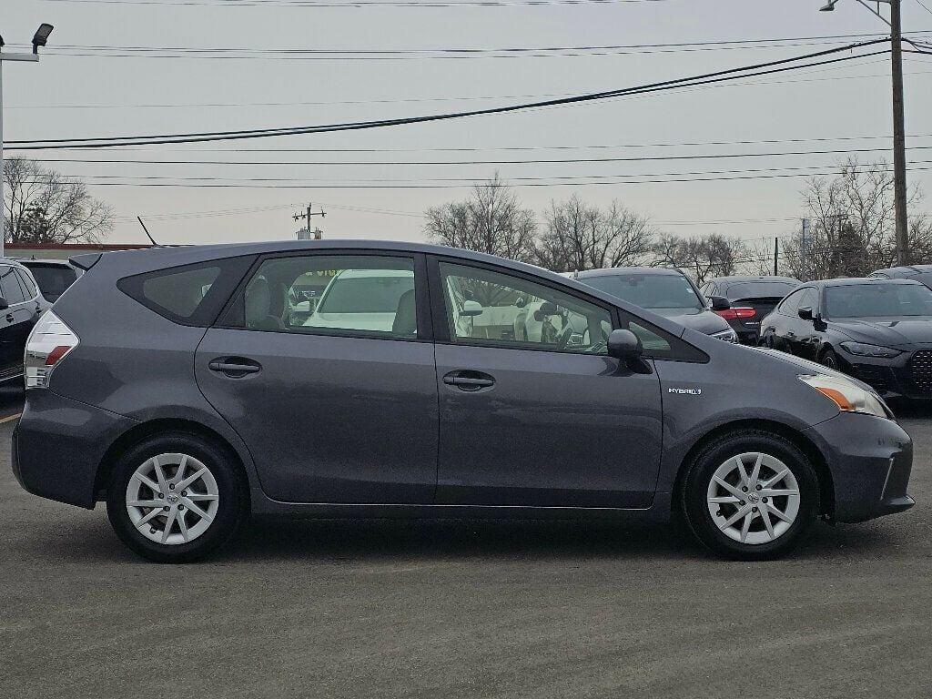 2013 Toyota Prius v 5dr Wagon Three - 22981028 - 15
