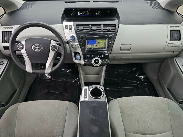 2013 Toyota Prius v 5dr Wagon Three - 22981028 - 1