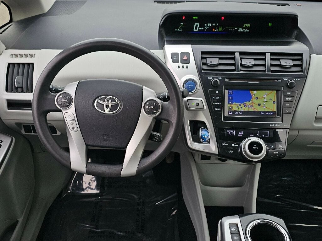 2013 Toyota Prius v 5dr Wagon Three - 22981028 - 20