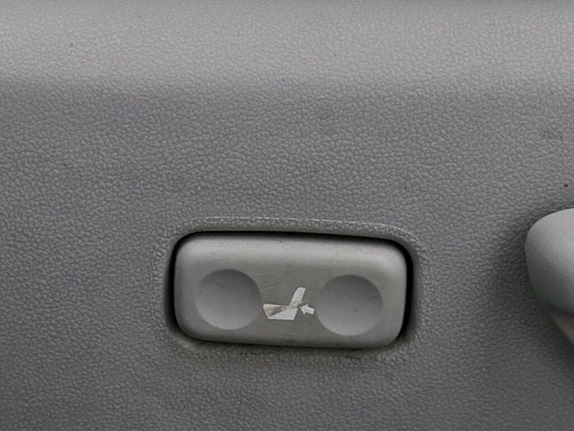 2013 Toyota Prius v 5dr Wagon Three - 22981028 - 32