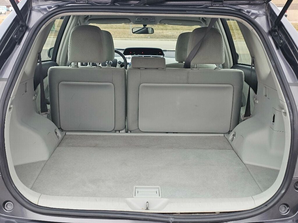 2013 Toyota Prius v 5dr Wagon Three - 22981028 - 36