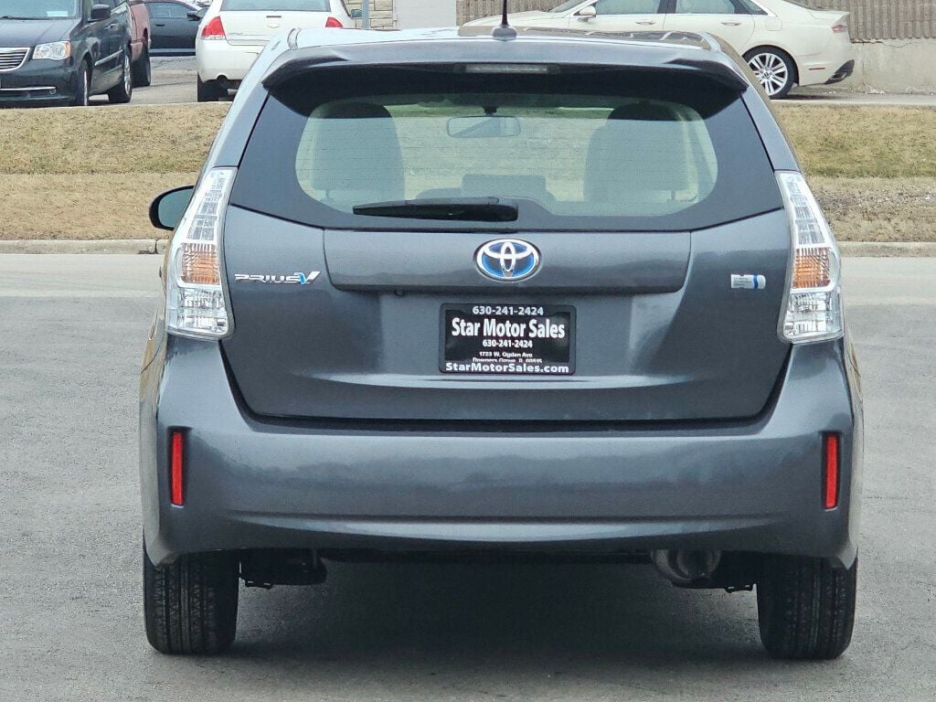 2013 Toyota Prius v 5dr Wagon Three - 22981028 - 5