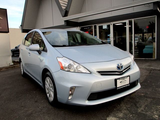 2013 Toyota Prius v 5dr Wagon Two - 22616694 - 6