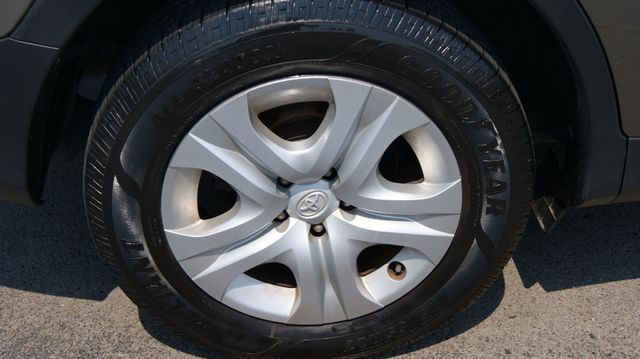 2013 Toyota RAV4 1 OWNER , JUST SERVICED , VERY CLEAN INSIDE AND OUT  - 23070428 - 23
