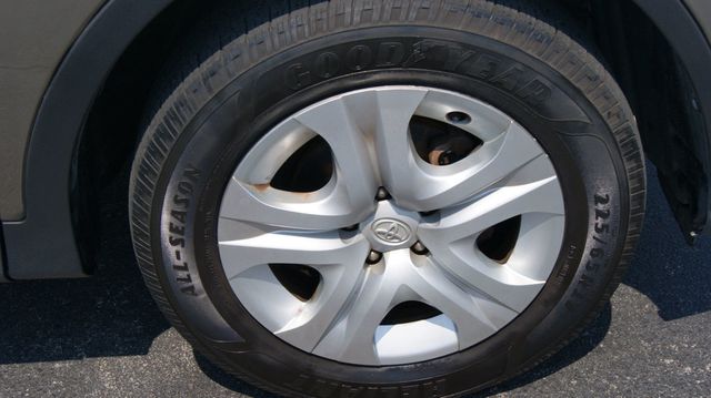 2013 Toyota RAV4 1 OWNER , JUST SERVICED , VERY CLEAN INSIDE AND OUT  - 23070428 - 24