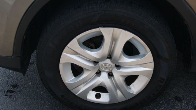 2013 Toyota RAV4 1 OWNER , JUST SERVICED , VERY CLEAN INSIDE AND OUT  - 23070428 - 25
