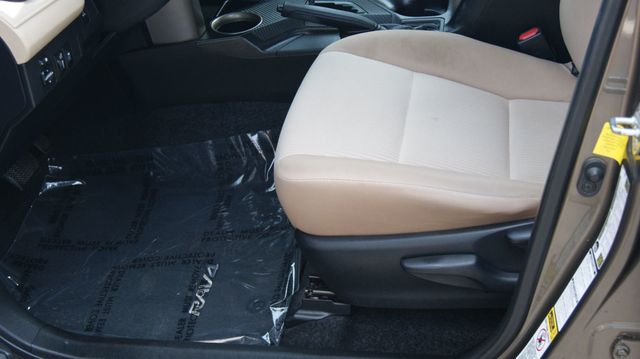 2013 Toyota RAV4 1 OWNER , JUST SERVICED , VERY CLEAN INSIDE AND OUT  - 23070428 - 27