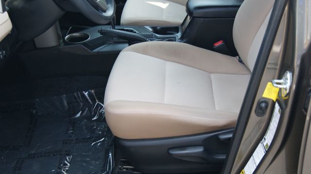 2013 Toyota RAV4 1 OWNER , JUST SERVICED , VERY CLEAN INSIDE AND OUT  - 23070428 - 28