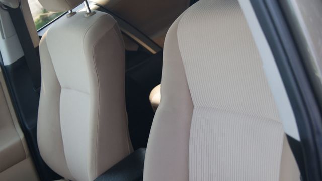 2013 Toyota RAV4 1 OWNER , JUST SERVICED , VERY CLEAN INSIDE AND OUT  - 23070428 - 29