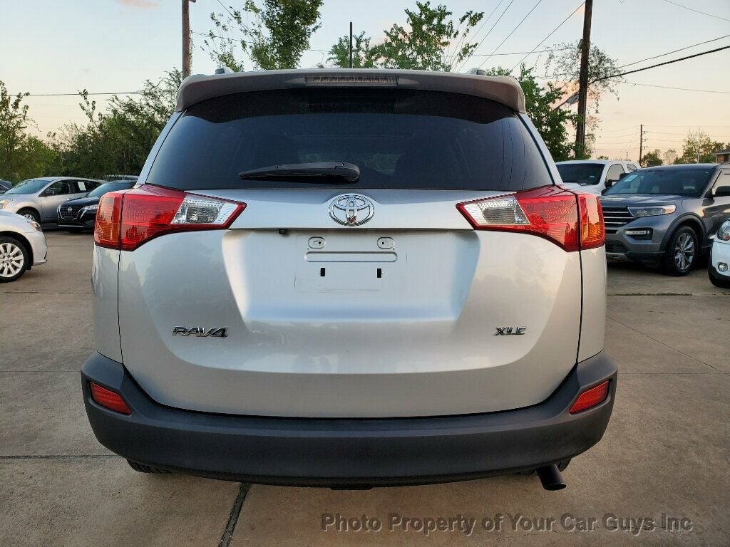 2013 Toyota RAV4 4dr XLE - 22667027 - 16