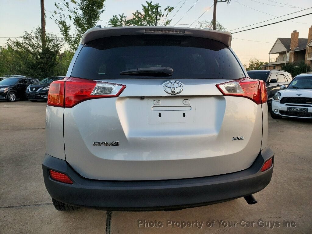 2013 Toyota RAV4 4dr XLE - 22667027 - 17