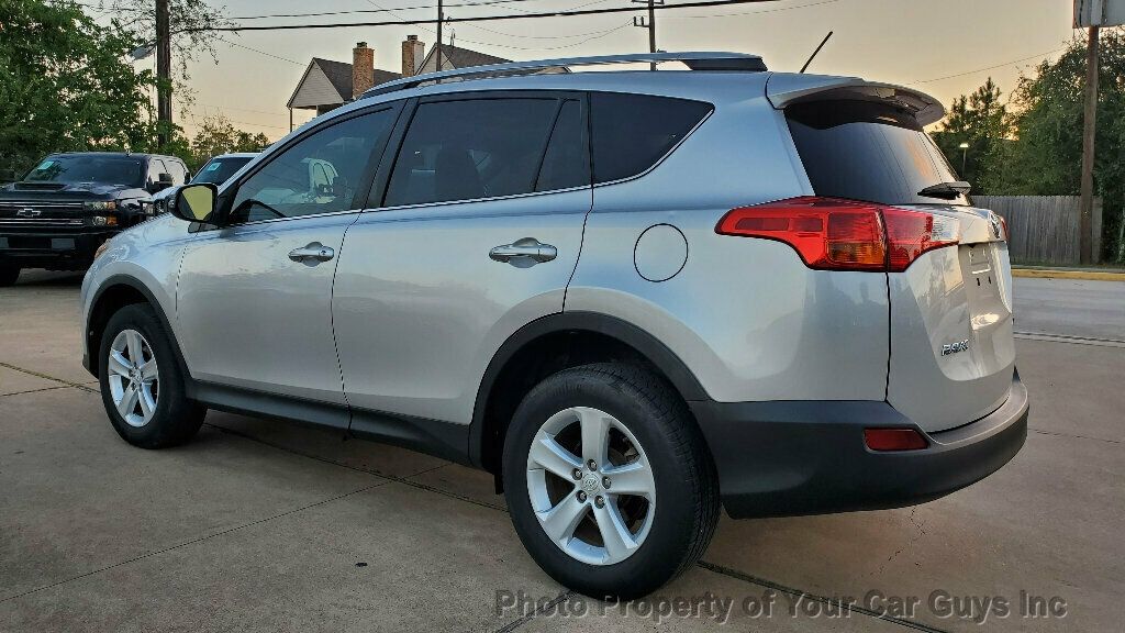 2013 Toyota RAV4 4dr XLE - 22667027 - 19