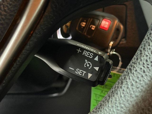 2013 Toyota RAV4 AWD 4dr XLE - 22979608 - 32